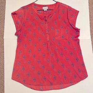 Liz Claiborne size Large blouse top w front pocket pink salmon